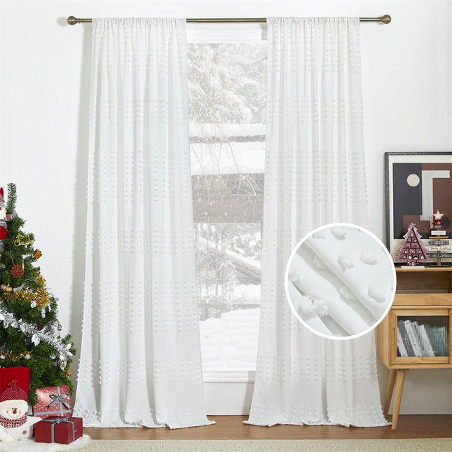 Hvidt let gardin med prikket tekstur