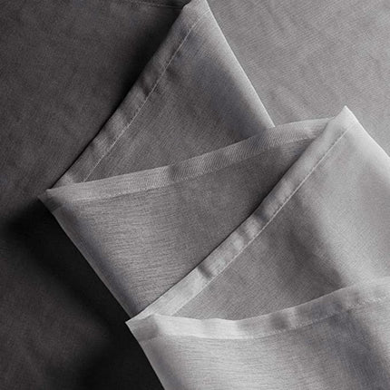 Let gardin med sort gradient effekt