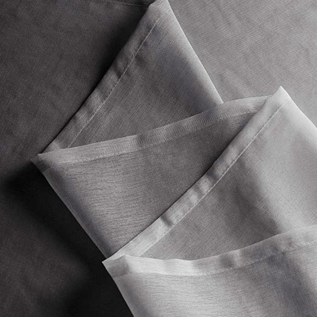 Let gardin med sort gradient effekt