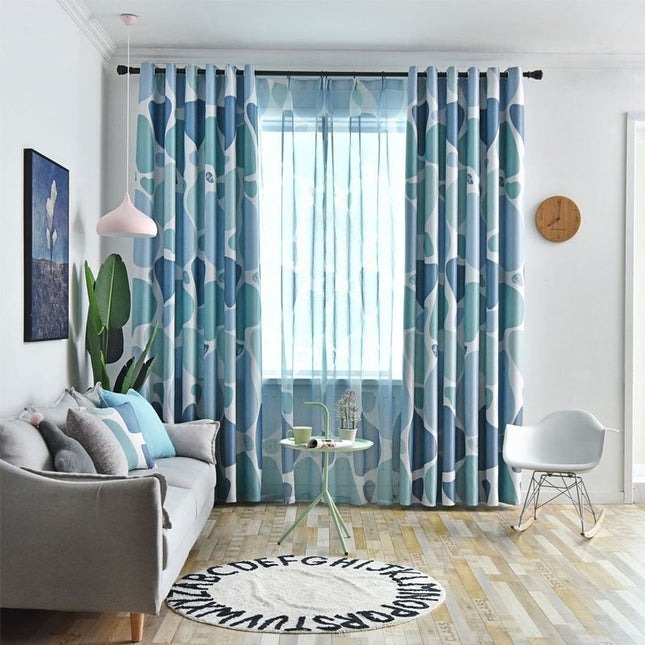 Lyst gardin med hjerter og rensdyr