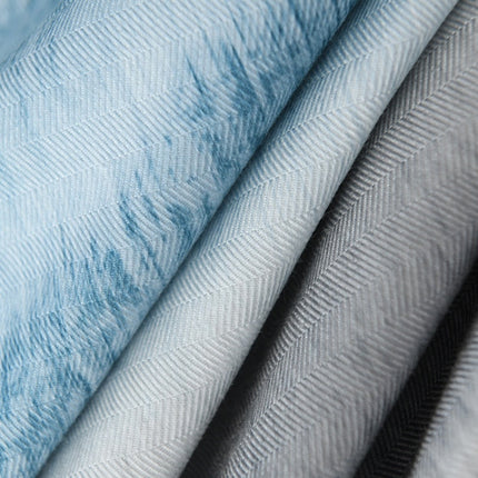 Gardin med moderne sildebensmønster