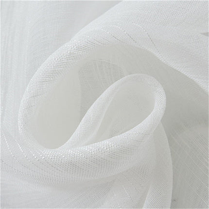 Hvidt let gardin med ternet mønster