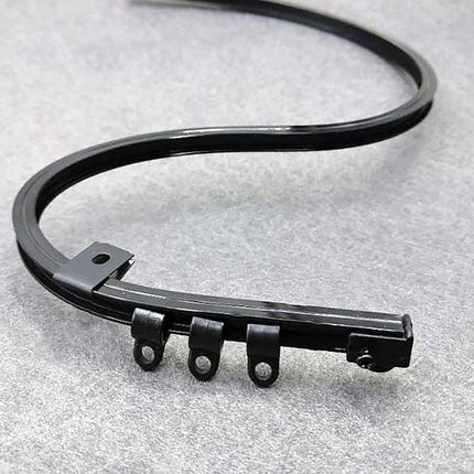 Bøjelig gardinskinne til skæve vinkler