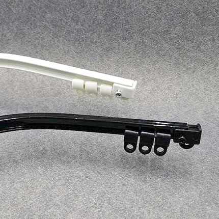 Bøjelig gardinskinne til skæve vinkler