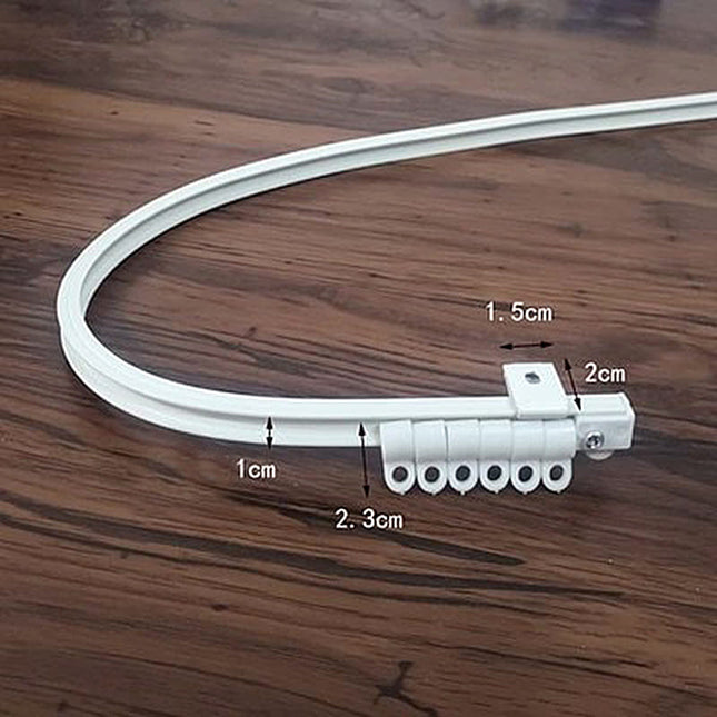 Bøjelig gardinskinne til skæve vinkler