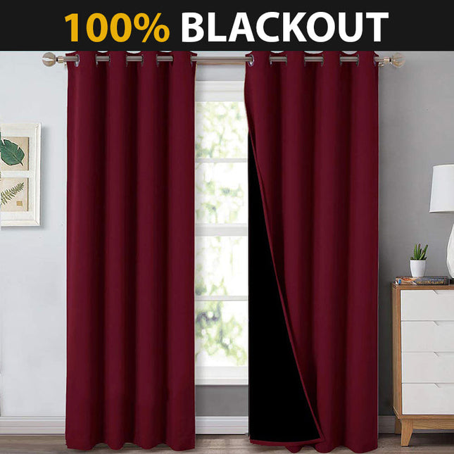 Lydisolerende og termisk isolerende gardin