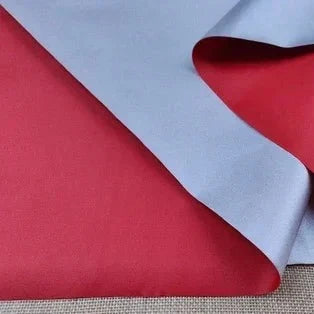 Tykt mørklægningsstof til gardiner