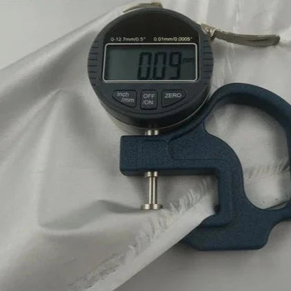 Tykt mørklægningsstof til gardiner