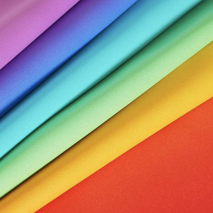 Regnbuefarvet mørklægningsgardin til børneværelset