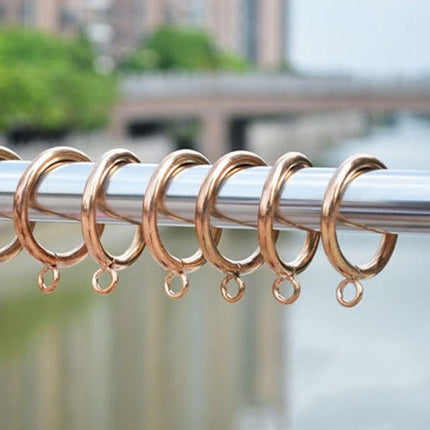 Gardinringe i metal med antik finish