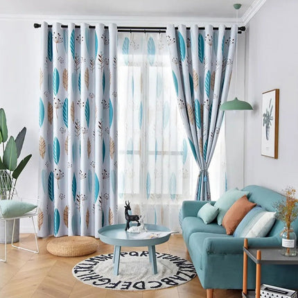 Let gardin med blåt bladmotiv