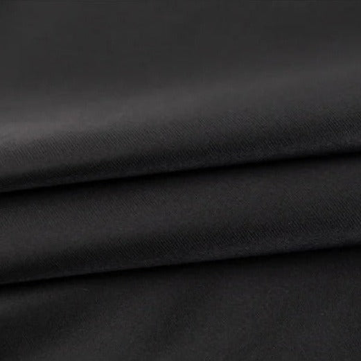 Elegant sort mørklægningsgardin til stuen