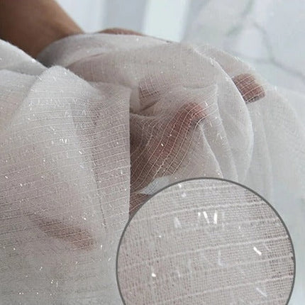 Let gardin med flot glimmereffekt