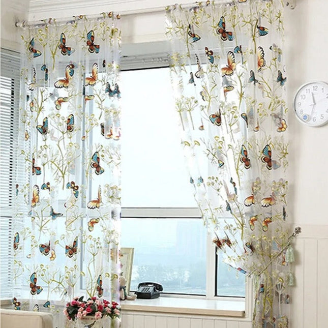 Let gardin med broderede sommerfugle