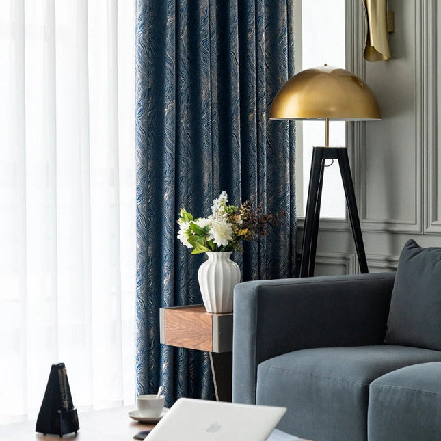 Midnatsblåt mørklægningsgardin med struktur