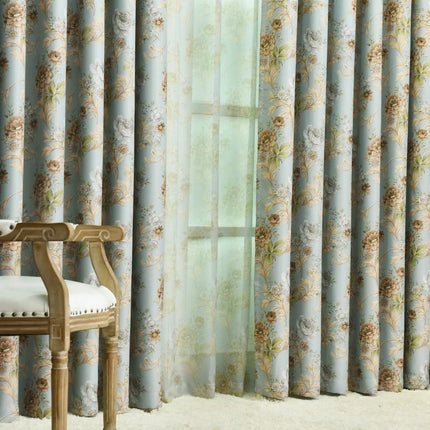 Mørklægningsgardin med romantisk blomstermotiv