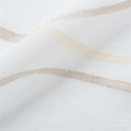 Let gardin med bølget mønster