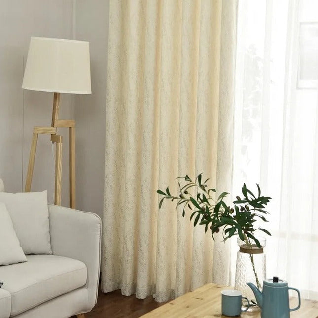 Råhvidt gardin med rustik tekstur