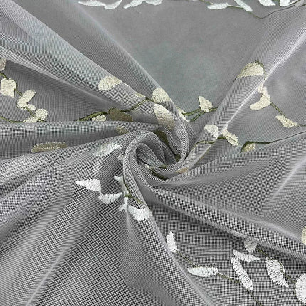 Let gardin med broderede grene