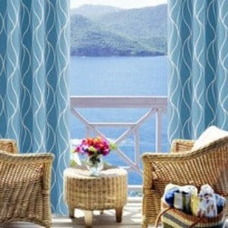 Lyst udendørs gardin med bølgemønster