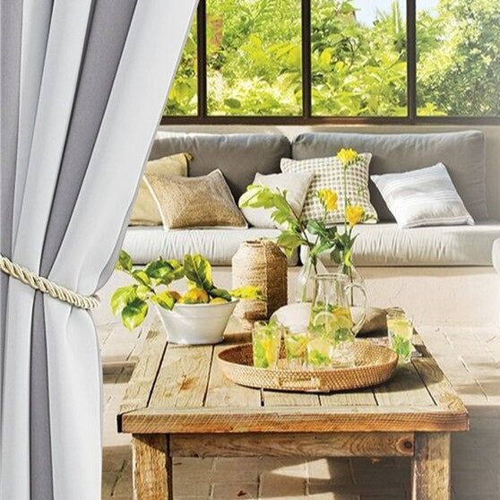 Bredstribet udendørs gardin til pergola