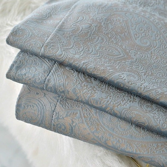 Hino mørklægningsgardin med paisley mønster