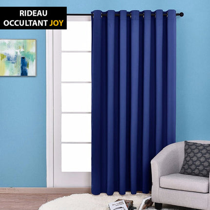 Marineblåt mørklægningsgardin med ringe til stuen
