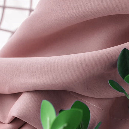 Lyserødt mørklægningsgardin til soveværelse