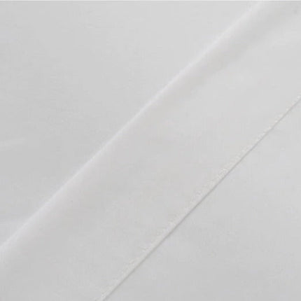 Enkelt hvidt og let voile gardin