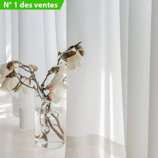 Hvidt let og luftigt gardin